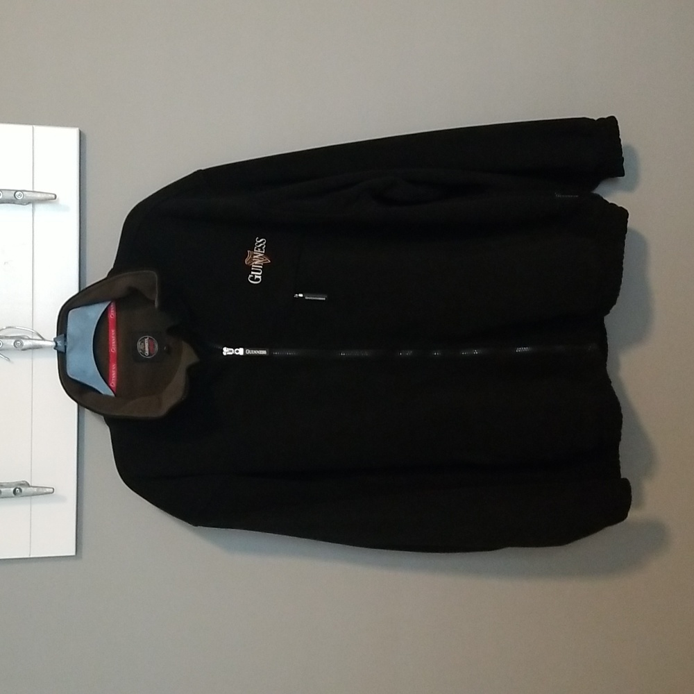 Guiness fleece jacket EUC